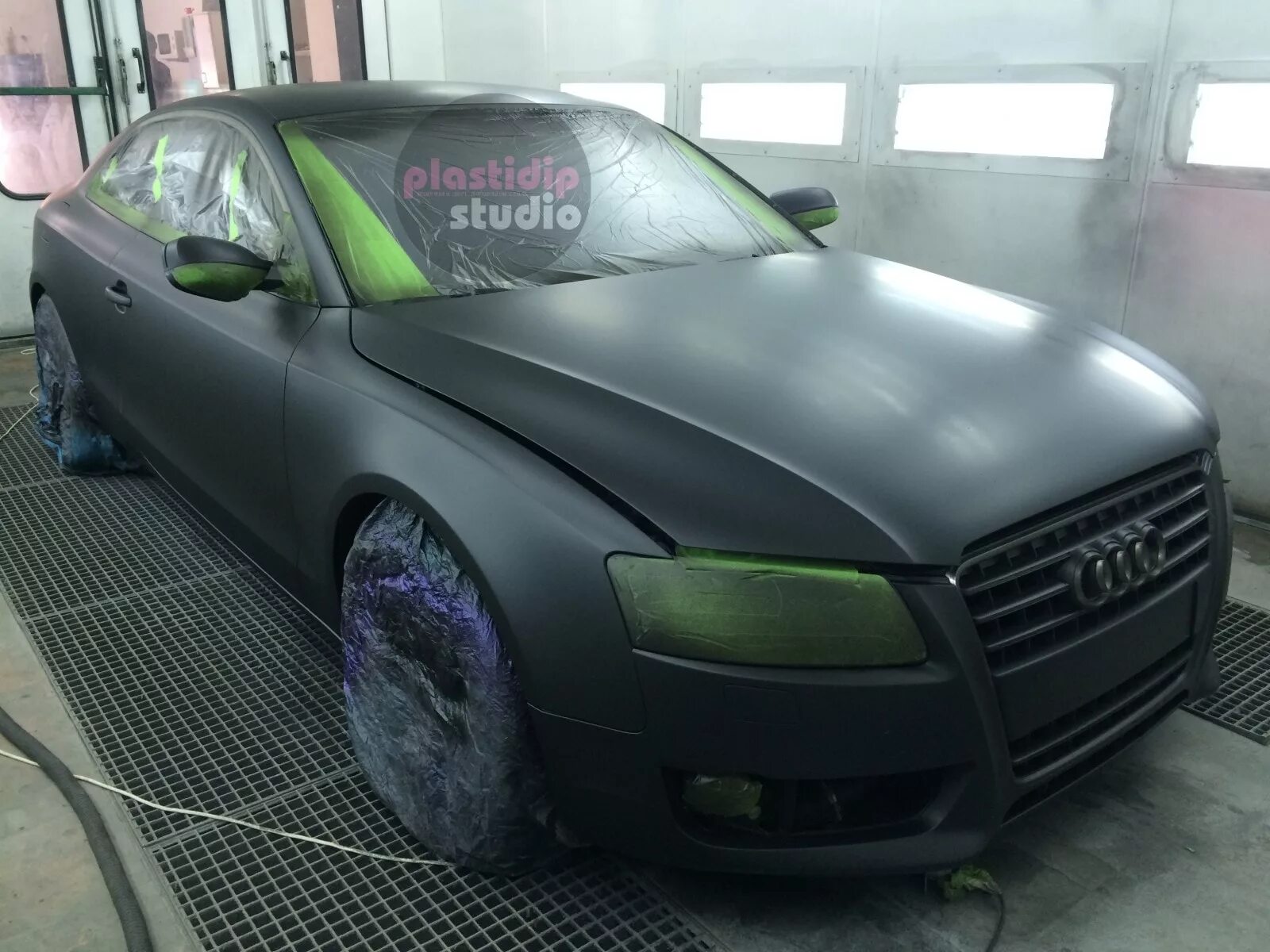 жидкая резина ars color серая. пластидип серый матовый. черный хамелеон пластидип. жидкая резина plasti dip. покрасить в матовый.