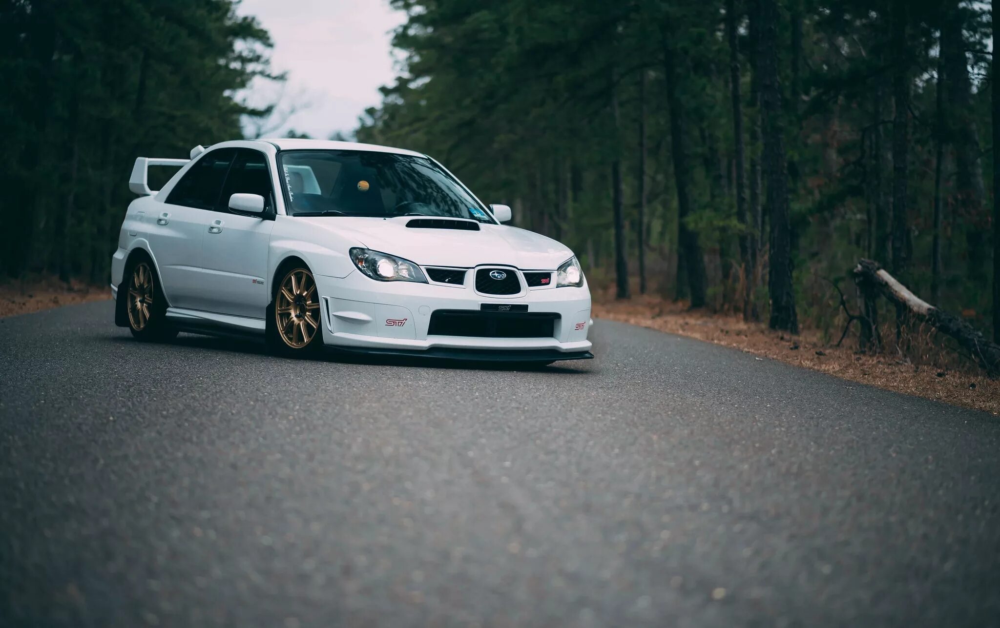 Субару белая. Subaru impreza wrx sti white. subaru impreza wrx sti белая. субару импреза wrx sti белая. subaru impreza wrx белая.