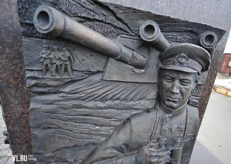 барельеф монумент победы минск. барельеф парад победы из чего сделан. барельеф гарина-михайловского. барельеф горельеф мемориал. минск обелиск победы.
