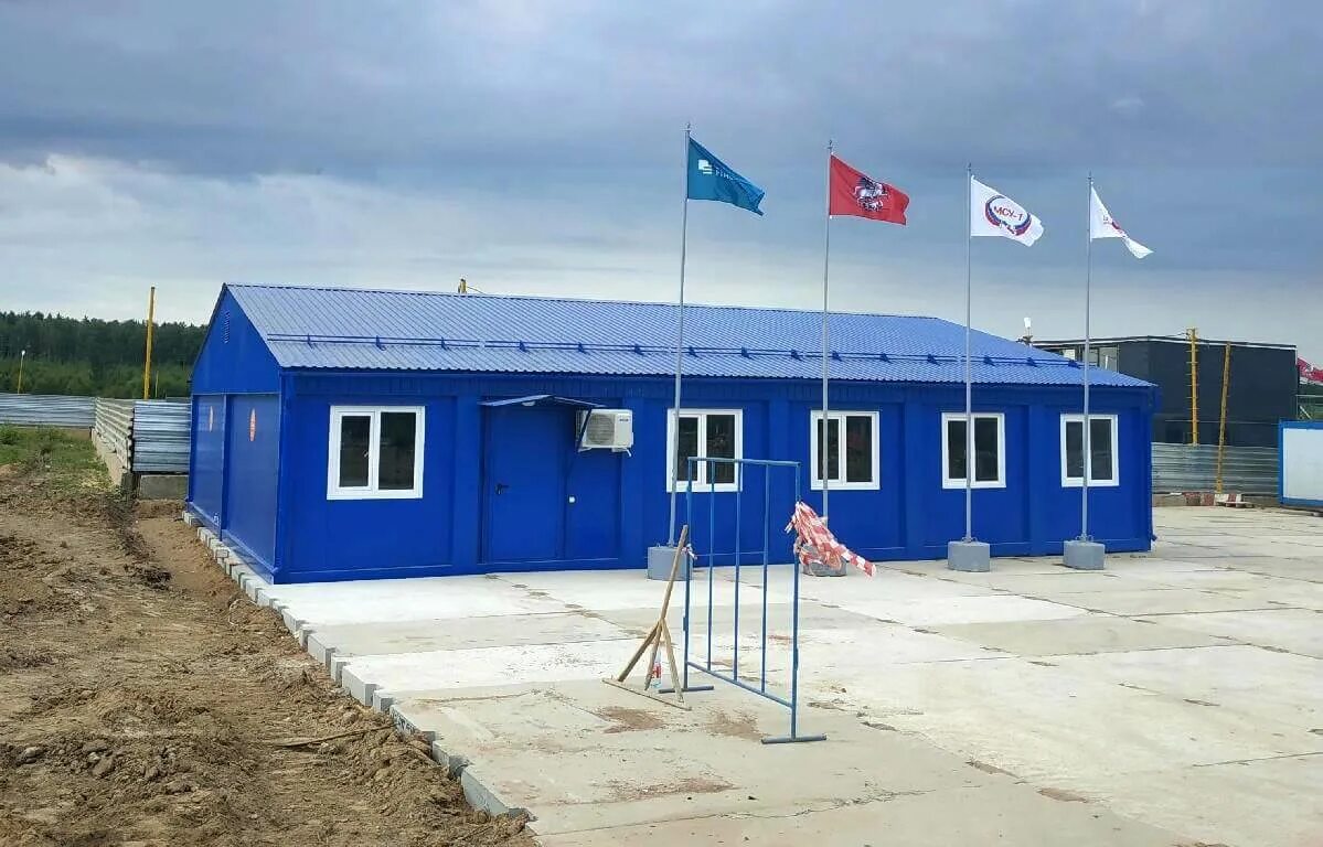 Контейнекс модульные здания. Модульные вагончики algeco. Штаб на стройке из сэндвич панелей. Штаб строительства. Модульные здания из блок контейнеров диаком.
