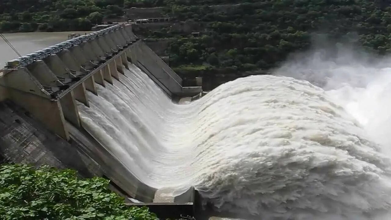 Вода падает гидроэлектростанции. ГЭС на Ниагарском водопаде. Сточные воды. Аварии на гидродинамических объектах. Гидроэлектростанция гиф.