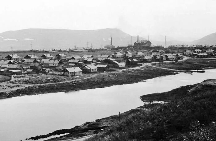 мончегорск поселок тростниковый. мончегорск город заполярье. мончегорск мурманская область природа. мончегорск улица стахановская. поселок мончегорск.