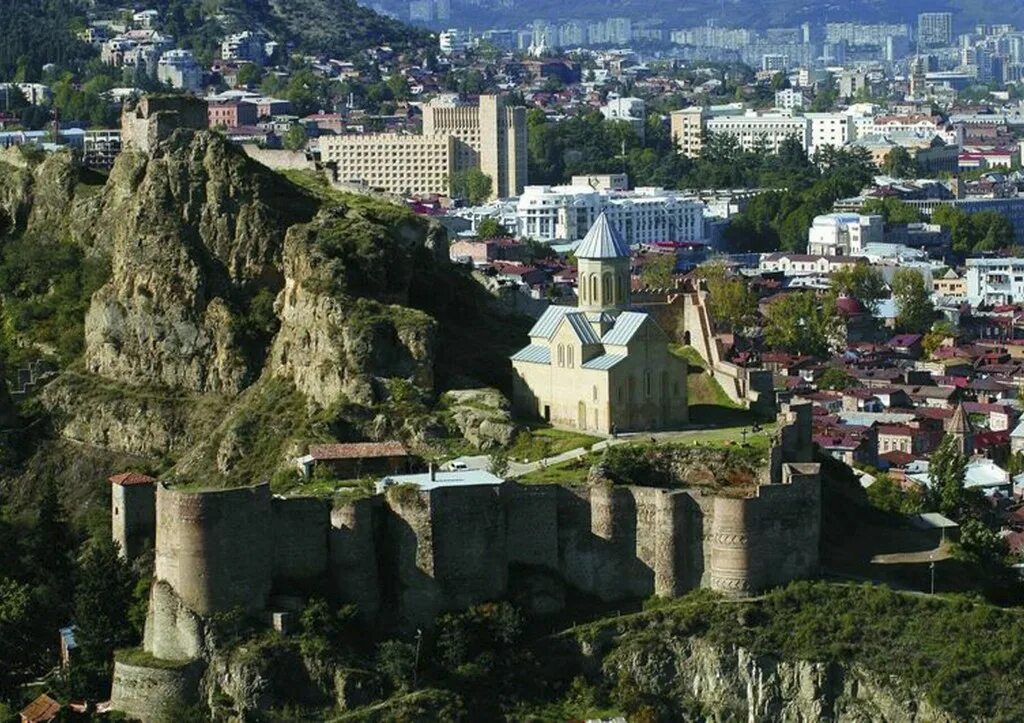 Молдавия грузия. Сенаки Грузия. Сенаки Грузия фото. Грузия сейчас. Соседи Грузии.