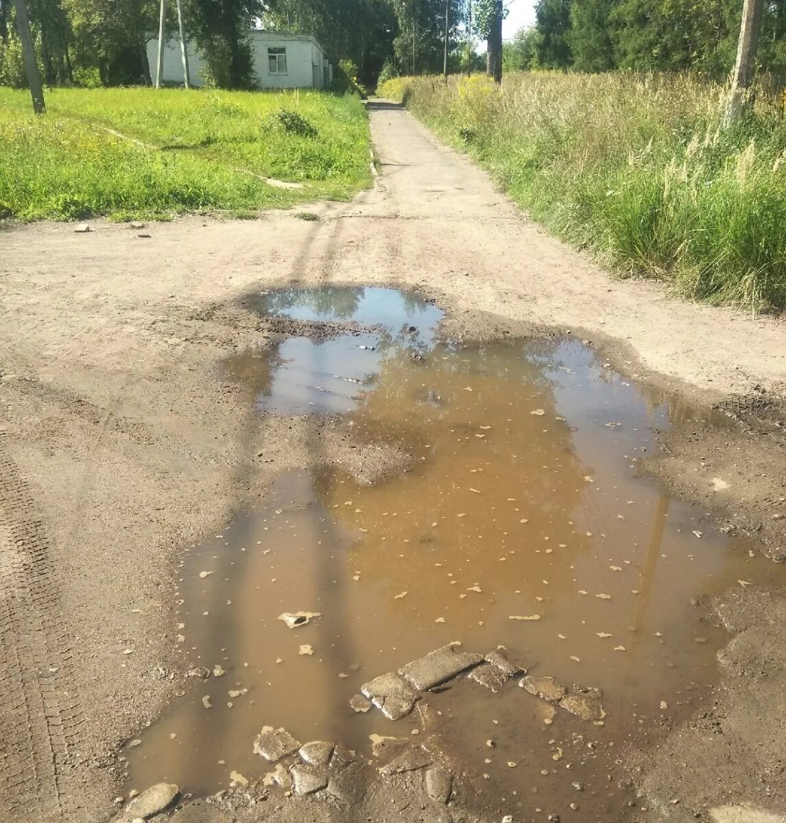 Подслушано в верхнеднепровском дорогобуже смоленской области контакте. Дорога к больнице. Верхнеднепровский пляж. Посёлок Верхнеднепровский Смоленская. Посёлок Верхнеднепровский Смоленская область экология.