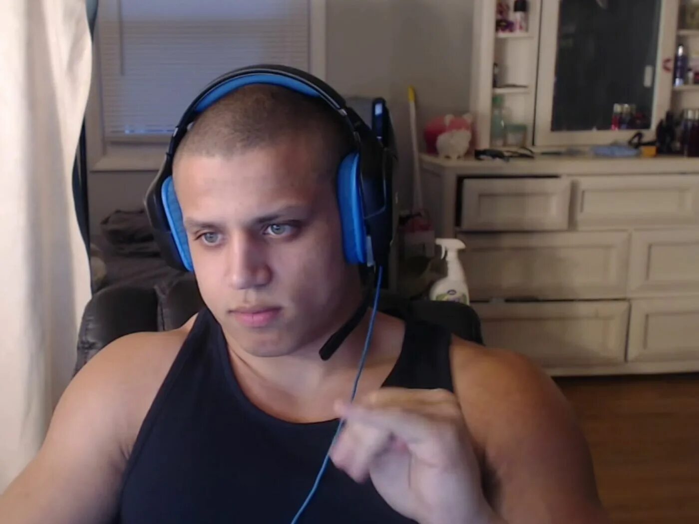 Стримеры фотки. Эвелон лысый. Стримеры twitch. Tyler1 League of Legends. ТИДЖЕЙ стример.