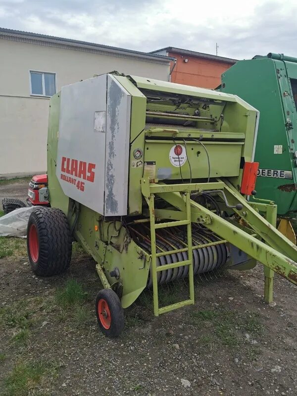Пресс claas rollant. Claas46. пресс claas. преспдборшик германские производства. номер подборщика клаас.