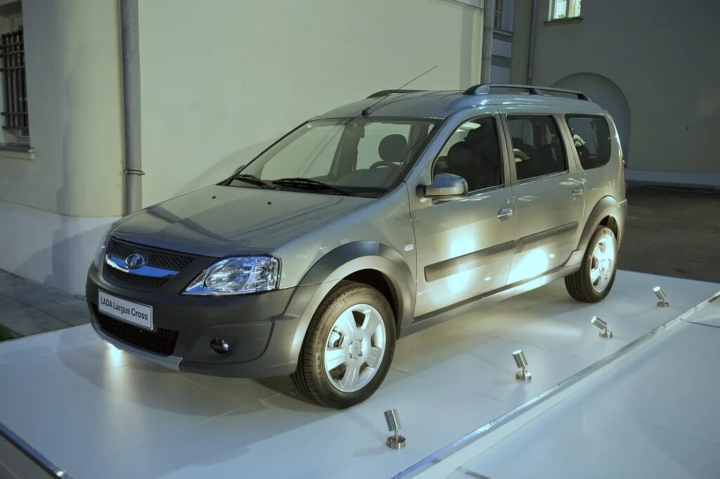 лада ларгус кросс красный. лада ларгус кросс 7 мест. лада ларгус кросс 7 мест. Lada largus cross салон. лада ларгус кросс 7 мест.