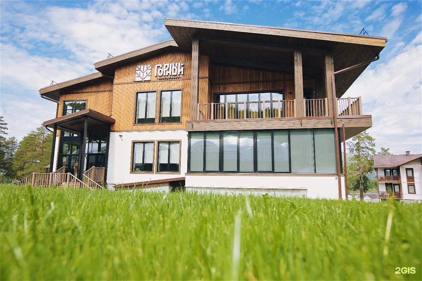 Манжерок горный алтай отели 5 звезд. Парк отель манжерок горный. Манжерок горный алтай отели 5 звезд. Манжерок курортный комплекс алтай отель. Отель малина бирюзовая катунь.