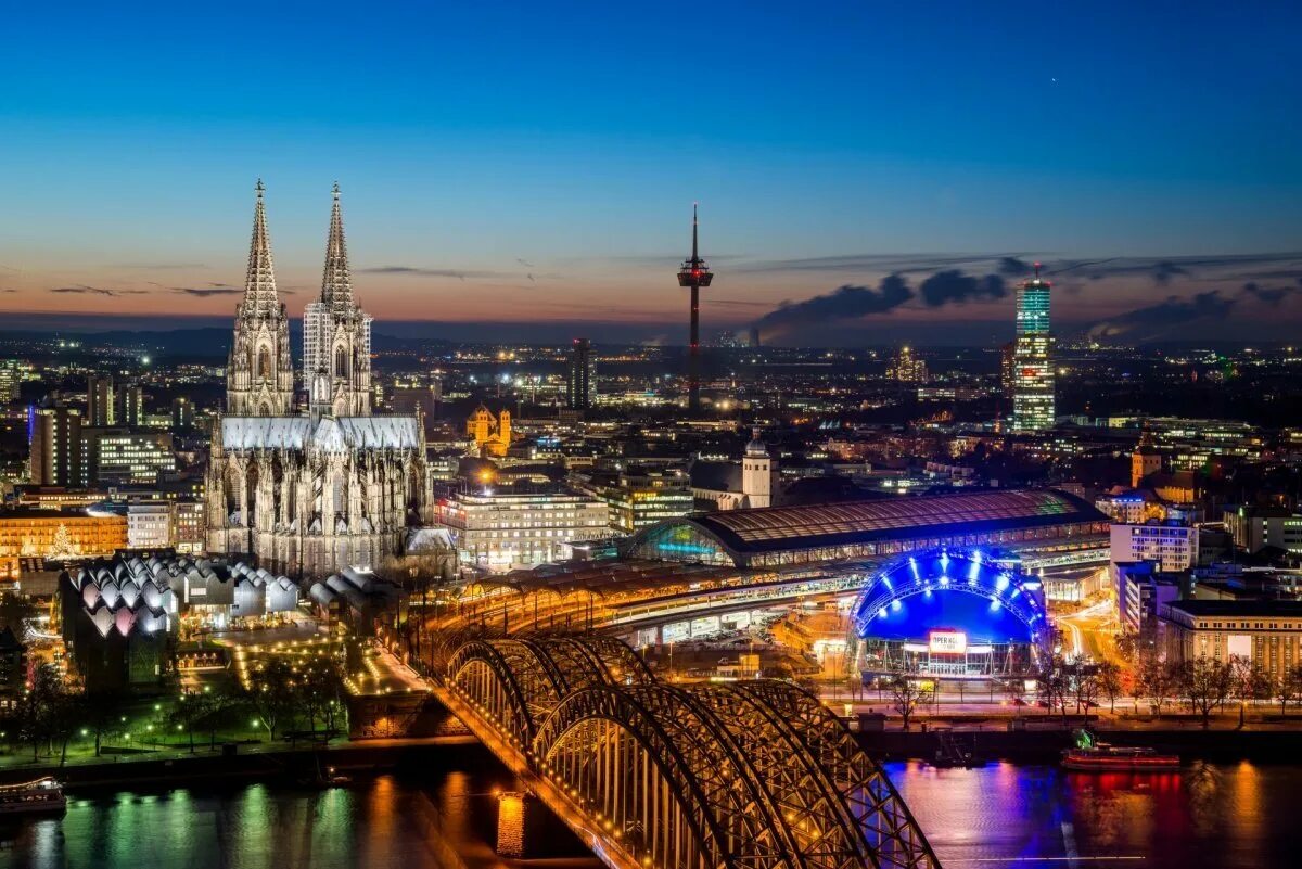 Столица именно. Город Кельн. Кельн центр города. Köln город в Германии. Кельн панорама.