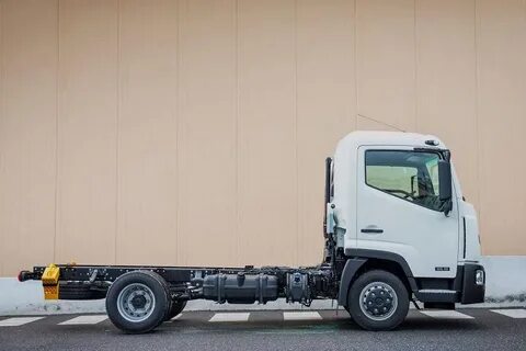 Nissan nt