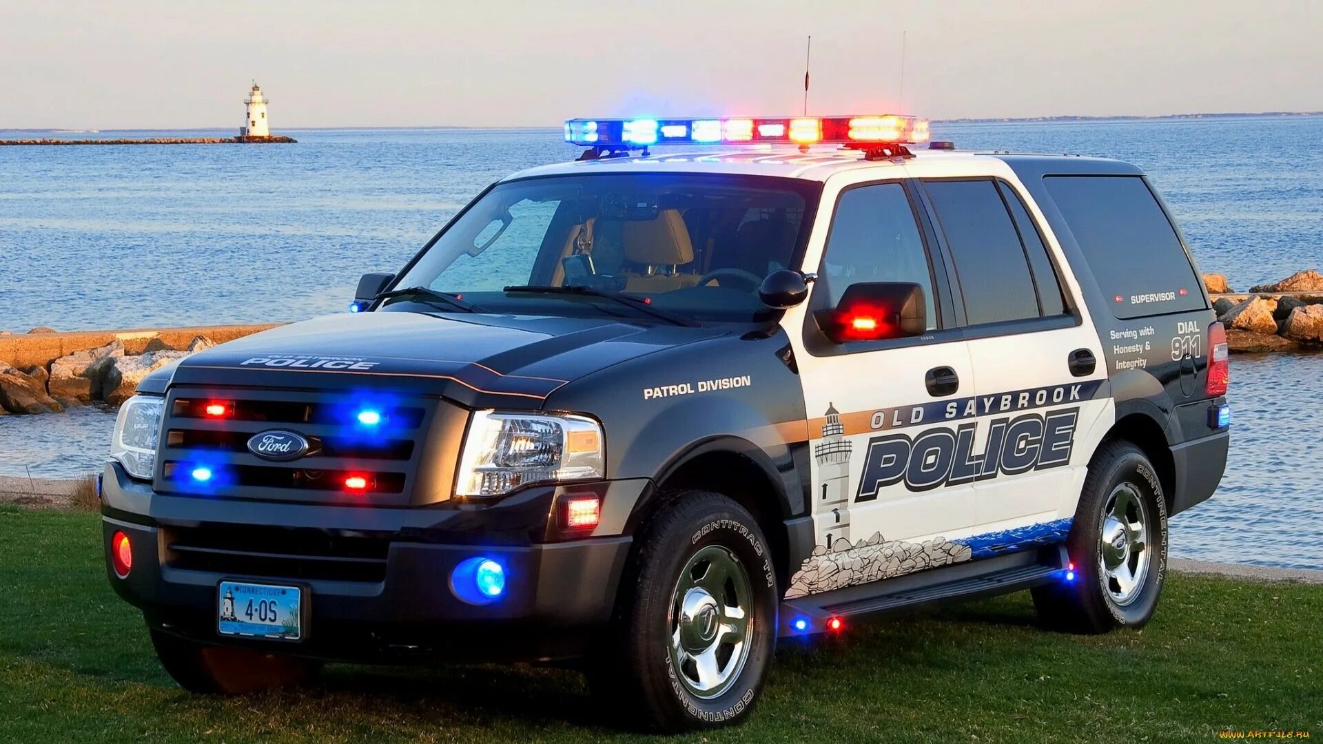 Полицейские машины в америке. Ford Expedition Police. Форд Expedition полиция. Американский полицейский Форд джип. Ford Expedition 98 Police.