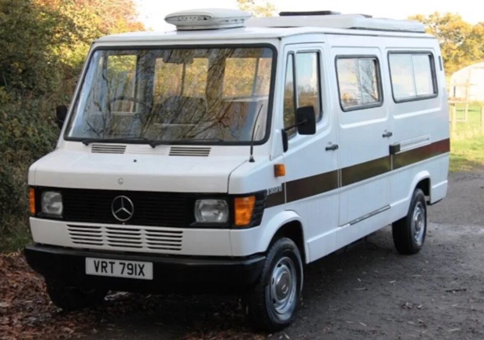 Find used Mercedes 207D Crew Cab Pickup Truck in Northampton, Pennsylvania, Unit