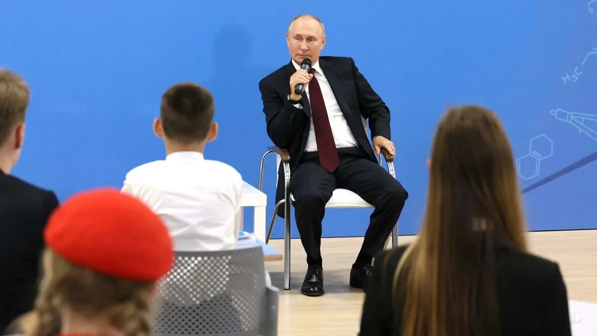 Разговор о важном сентября 2023 года. Встреча Путина с учениками 1 сентября. Занятия Путина.
