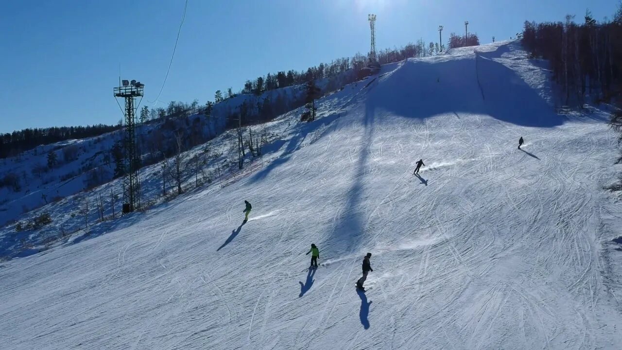 Абзаково горнолыжный курорт веб. Магнитогорск горнолыжный курорт Абзаково. Абзаково банное. Горы Абзаково зимой. Горнолыжка Мраткино.