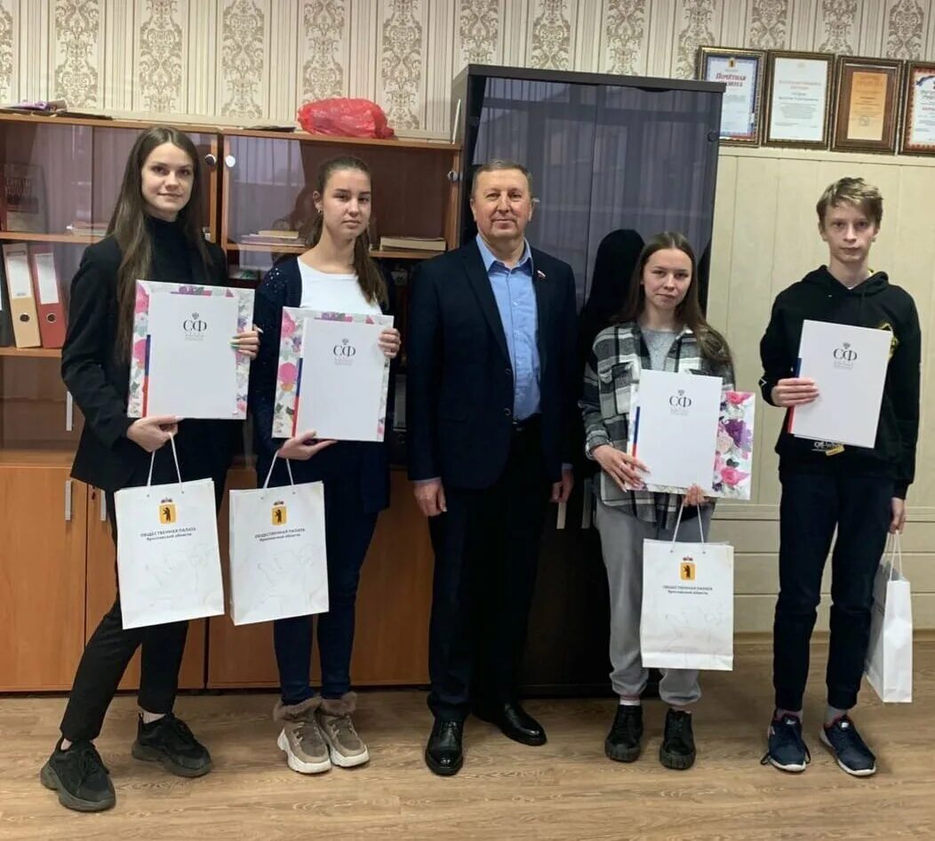 профессиональный портрет конкурс. как нарисовать маму. конкурс портрет твоего края 2024. всероссийского конкурса «портрет твоего края». моя мама.