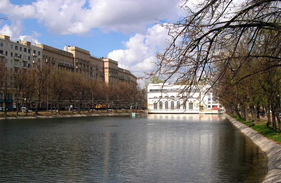 москва сквер чистые пруды. чистые озера и пруды москвы. часы чистые пруды. часы чистые пруды. экосборка чистые пруды.