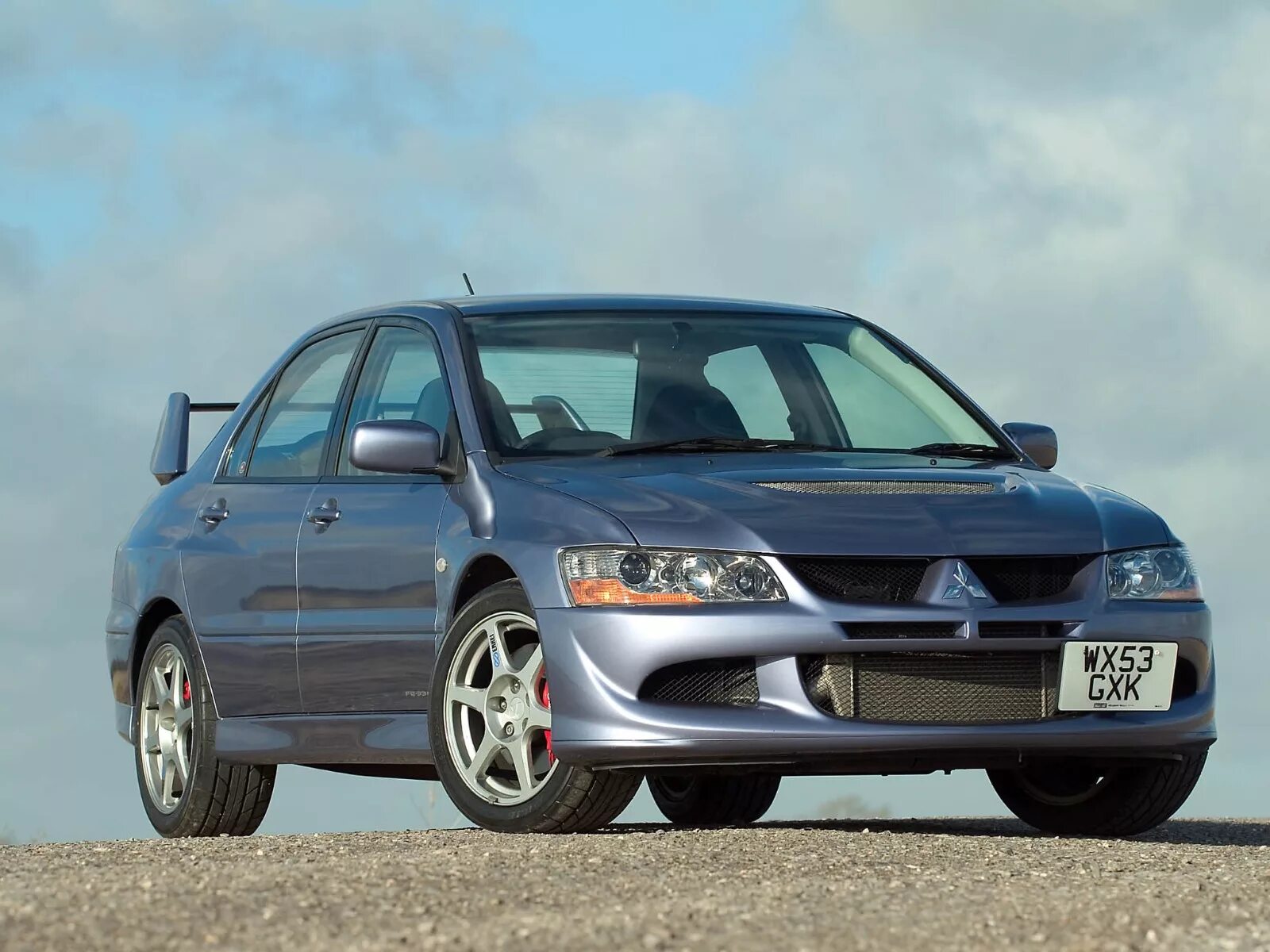 Mitsubishi lancer выпуска. Mitsubishi Lancer 8. Lancer EVO 8. Mitsubishi Evolution 8. Mitsubishi Lancer Lancer Evolution 8.