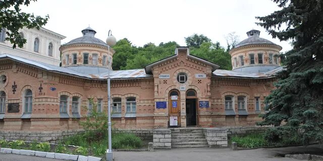 Николаевские ванны пятигорск. Лермонтовские (николаевские) ванны. Лермонтовские ванны в пятигорске. Лермонтовские ванны в пятигорске. Николаевск е ванны пятигорск.