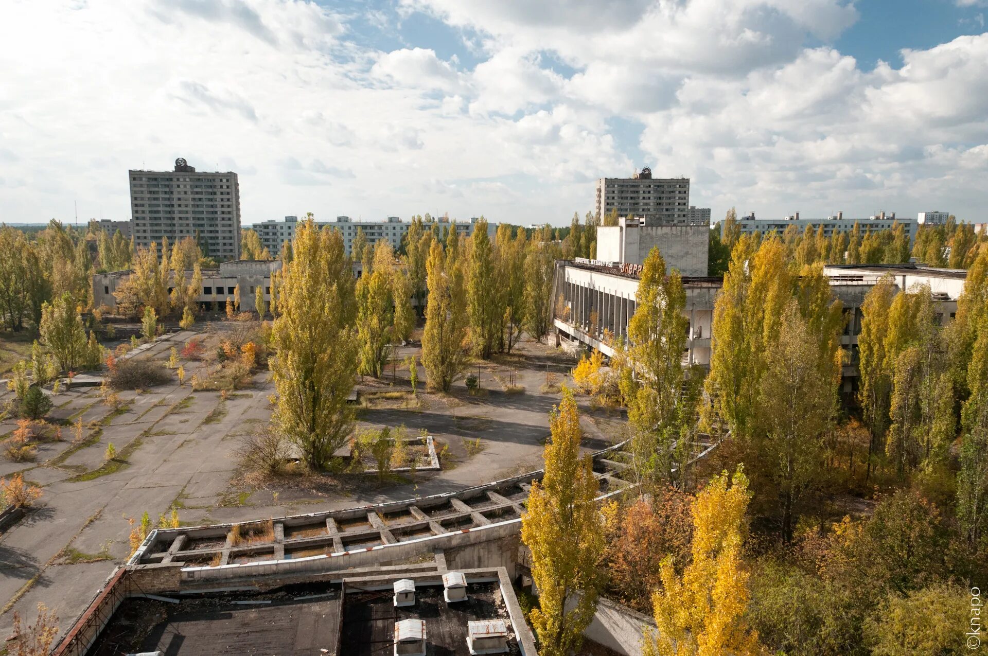 Город Припять. Зона отчуждения Чернобыльской АЭС. Чернобыль Припять. Припять Центральная площадь.