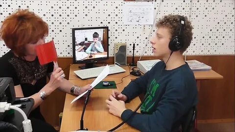 Студенты нарушениями слуха