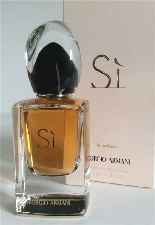 Uae духи. Armani si le Parfum духи 40мл. Золотой ободок на Армани си. Cloy эмиратские духи 30 мл. Lilian VIP UAE духи.