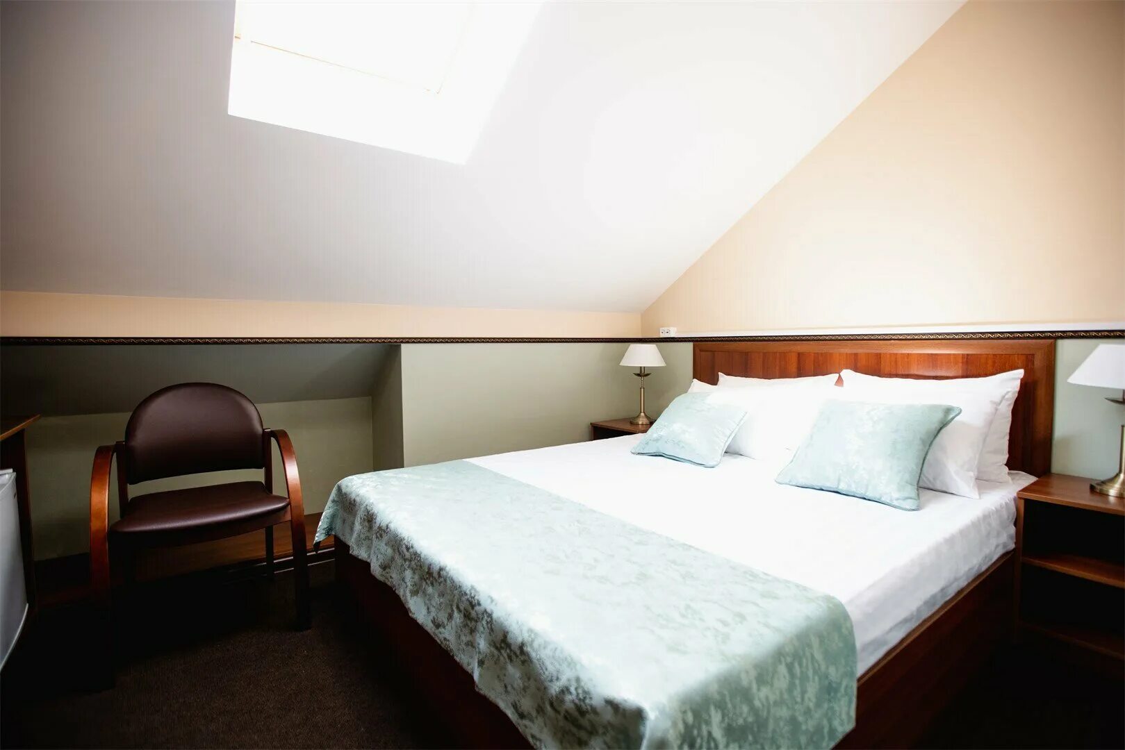 отель чехов уссурийск. гостиница чехов уссури. гостиница город уссурийск. гостиница чехов уссури. уссурийск номера для фотосессии гостиницы.