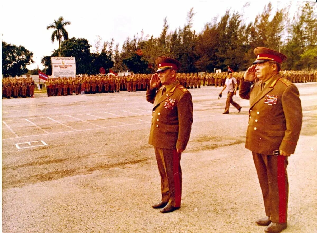 ГСВСК Куба 1975-1977. Советская Военная база на Кубе 1962. Группа советских войск на Кубе. Войска СССР на Кубе. Кто с советской стороны осуществлял командование танковыми