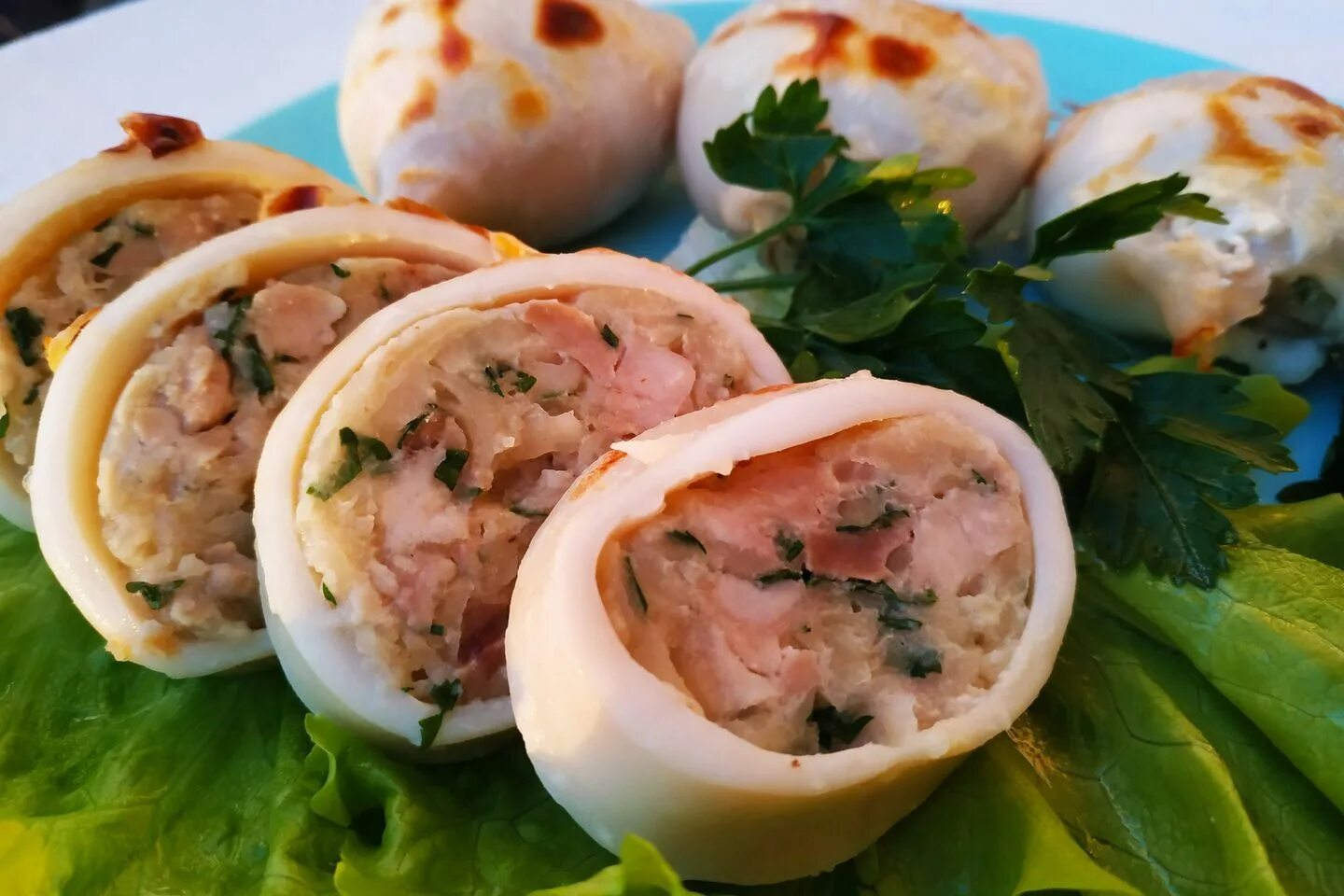 Фаршированные кальмары пошагово фото. Фаршированные кальмары пошагово фото. Фаршированные кальмары пошагово фото. Кальмары фаршированные креветками и сыром. Кальмары фарщированны.