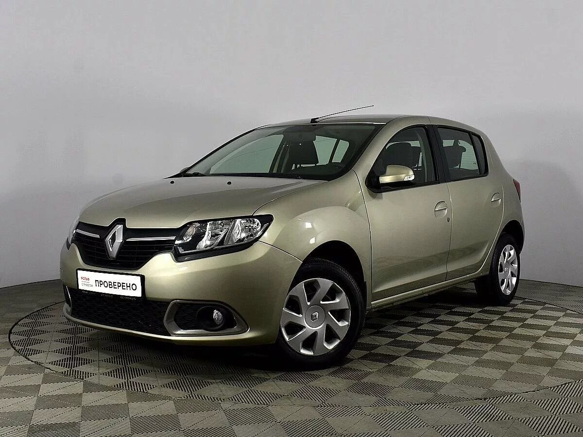 Www renault. Renault Sandero 2. Рено Сандеро 2015. Renault Sandero 2015. Логан Сандеро 2.