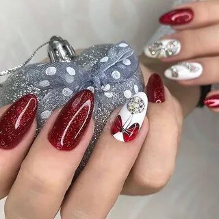 Какие ногти модные на новый год
