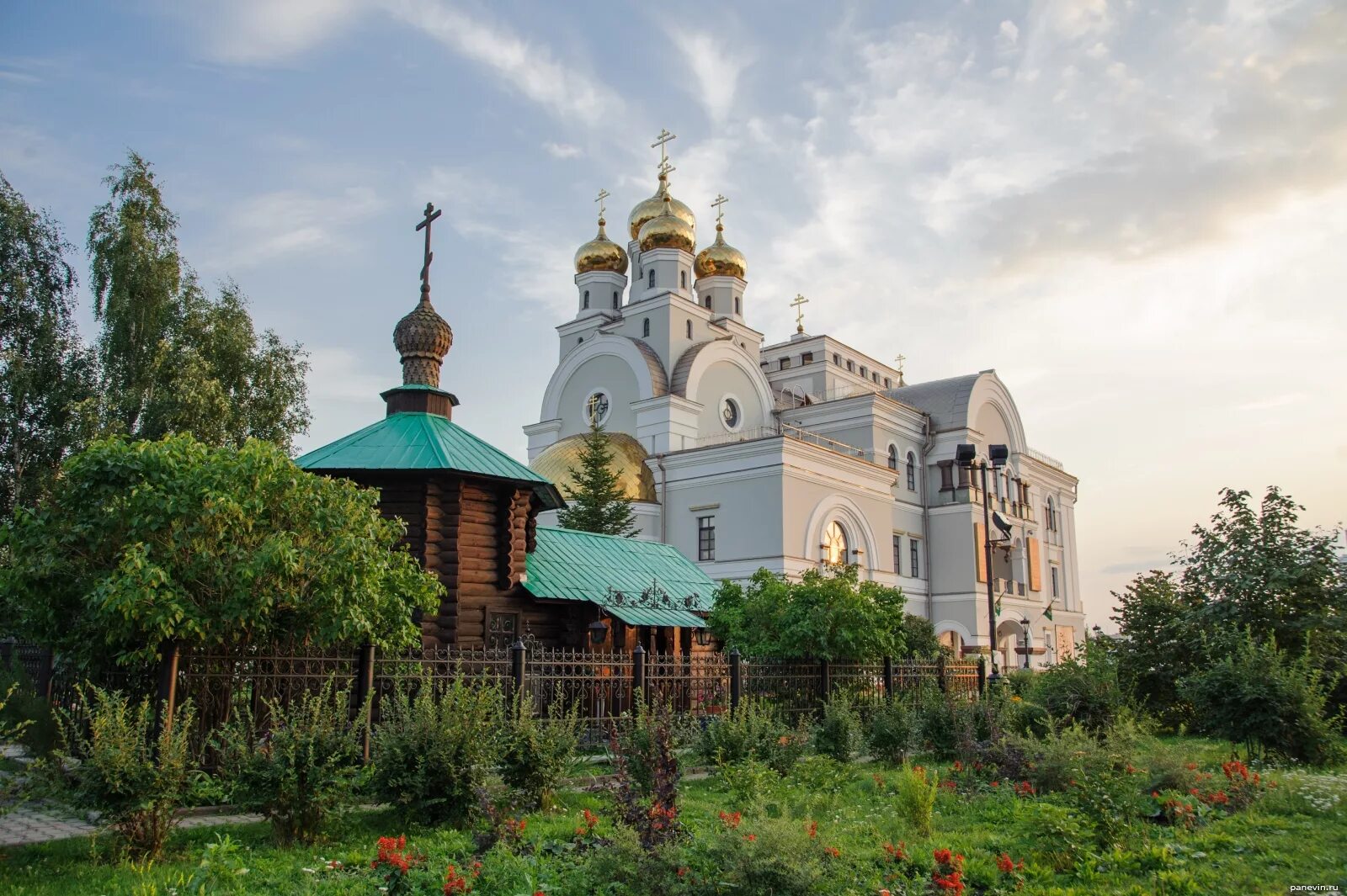 Церковь на Елизавете Екатеринбург. Часовня Елизаветы в Екатеринбурге. Часовня Святой Екатерины Екатеринбург. Патриаршего подворья, часовни Святой Елизаветы..