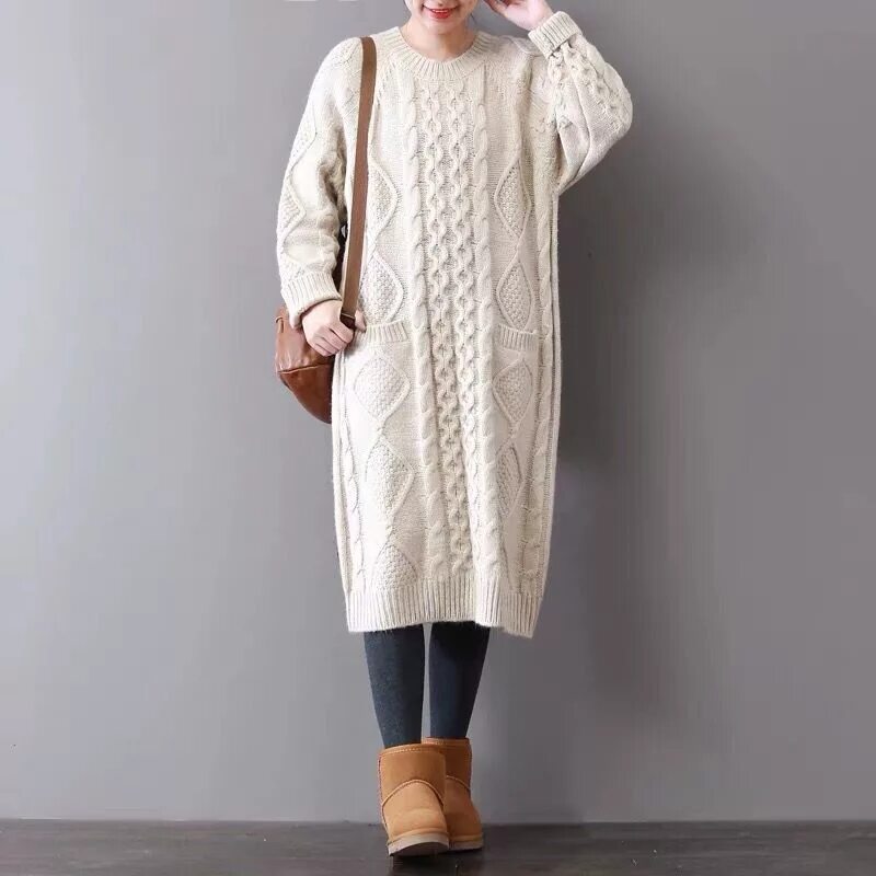 Платье бохо спицами. Вязаные платья в стиле бохо спицами. Вязаные вещи в стиле бохо. Вязаное платье бохо. Тёплое вязаное платье в стиле бохо.