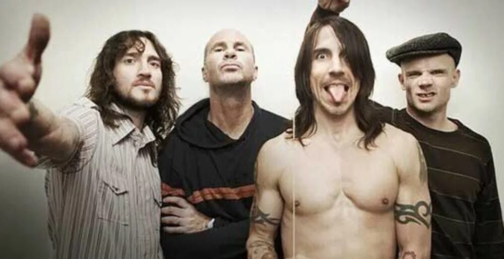 Red hot chili peppers фото группы. Rhcp 1983. Фли из red hot chili peppers. Rhcp 2022 album. Группа ред хот чили пеперс.
