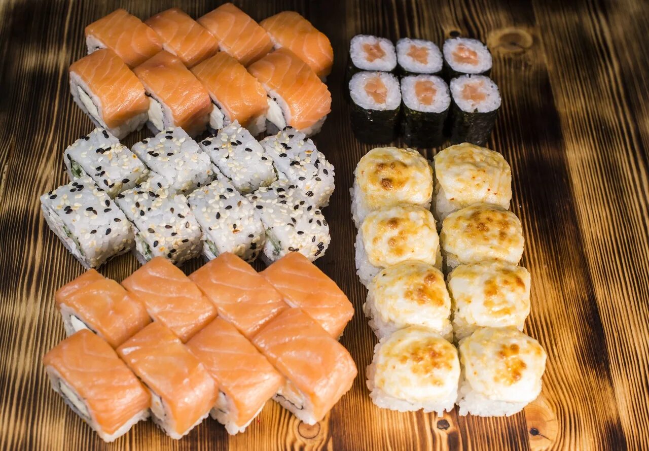 Вкусные суши мурманск. Мини сеты роллы. Заказ в мурманске. Доставка еды мурманск. Фото кухни в мурманске.