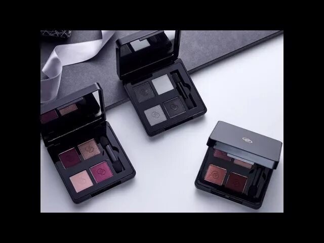 Тени герлен моно. Mac extra dimension eye shadow свотчи. Тени шанель 352. Слушать маг тени 4. Mac stolen moment extra dimension eyeshadow.