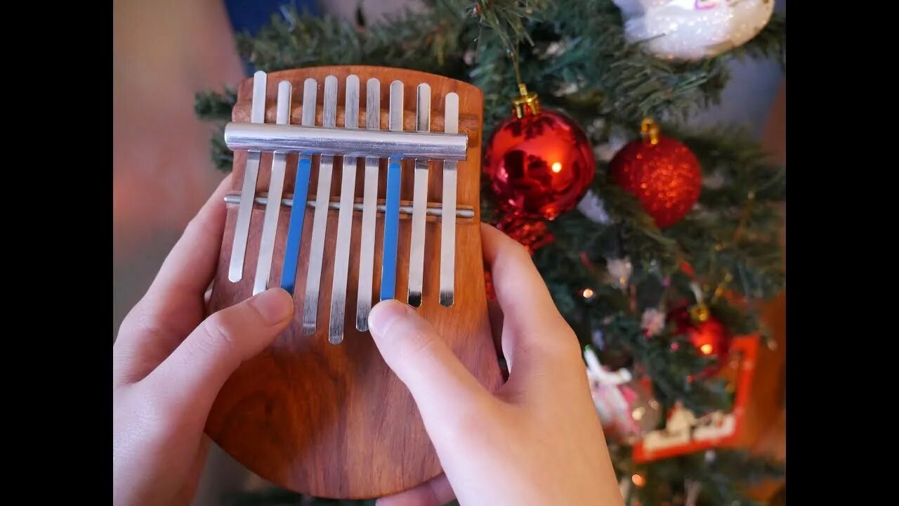Опенинги на калимбе. Маленькая елочка на калимбе. калимба маленькой елочке. новый год на калимбе. калимба в лесу родилась елочка.