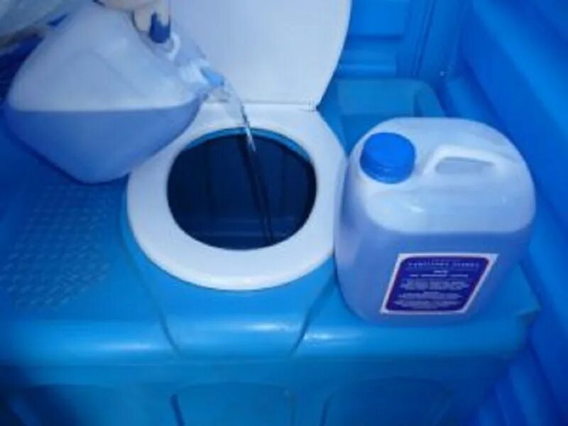Жидкость для биотуалетных кабин. Биотуалет Enviro 20 синий. Туалетная кабина Биосервис стандарт, зеленая, бак 300л. Антилёд для туалетной кабины. Средство для уличного туалета для переработки