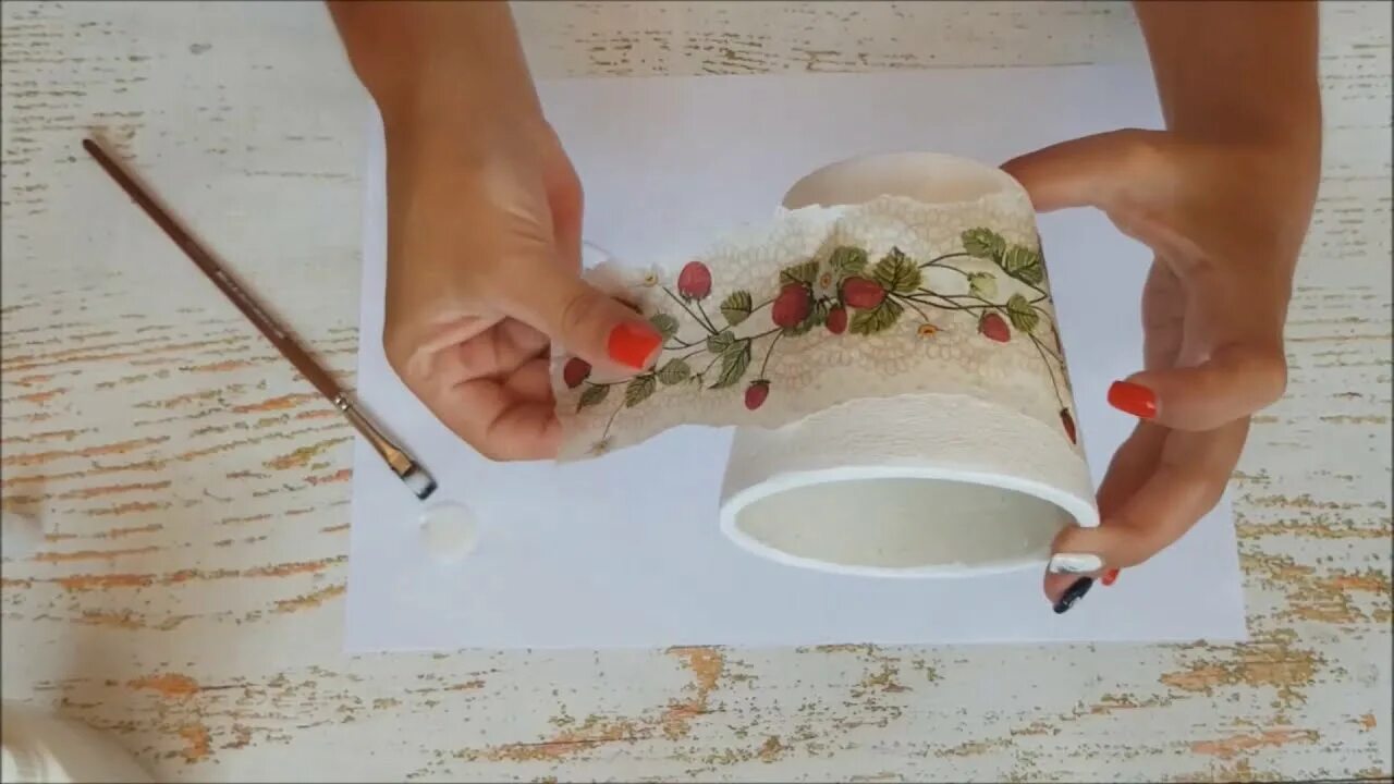 Декупаж как приклеить. Декупаж для начинающих. декупаж для начинающих пошагово. декупаж салфетками. декупаж салфетками для начинающих.