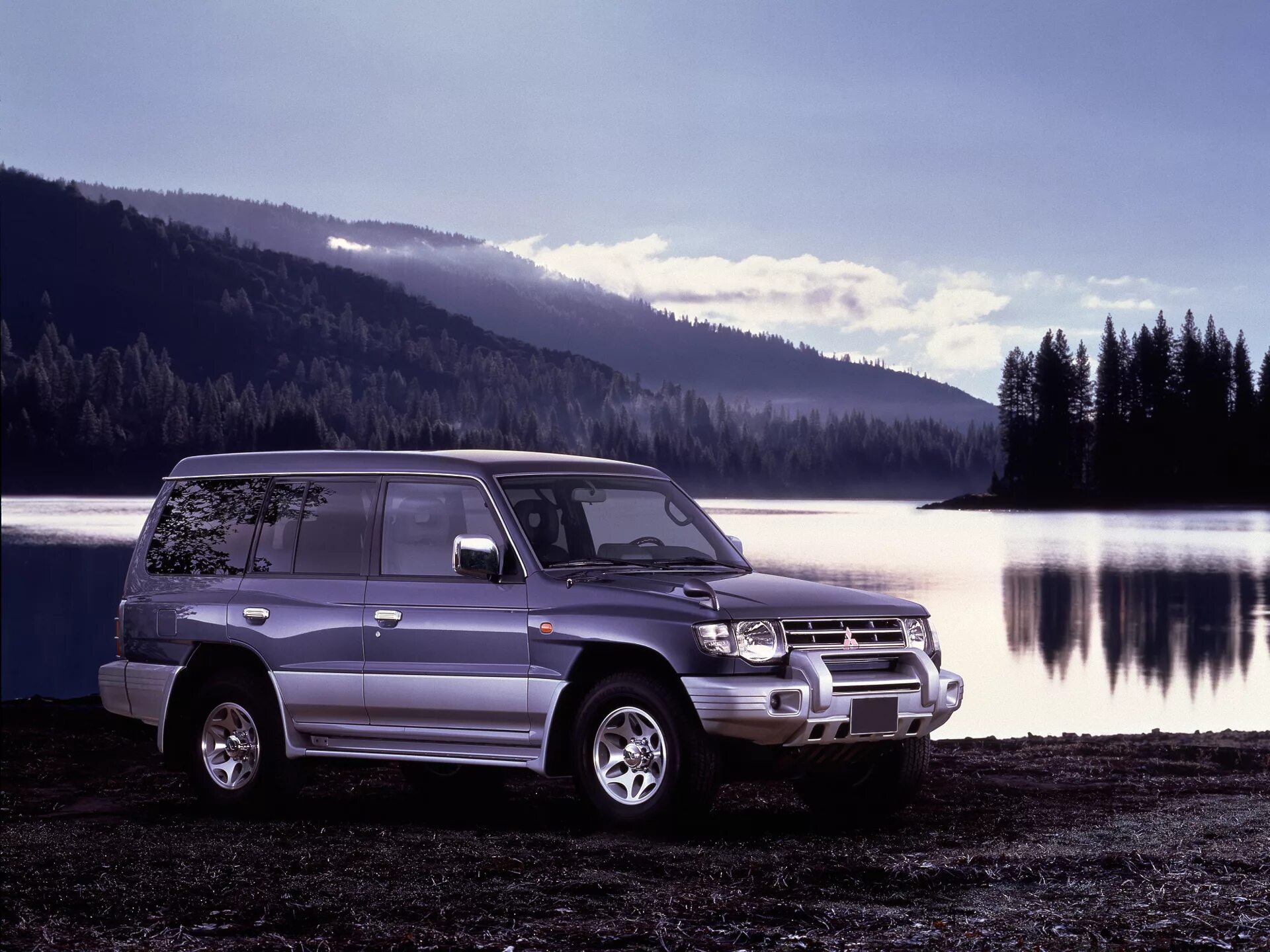 мицубиси 2 3. мицубиси паджеро 3 3 дверный. митсубиши паджеро 2 поколения. Mitsubishi pajero 1997. мицубиси 2 3.