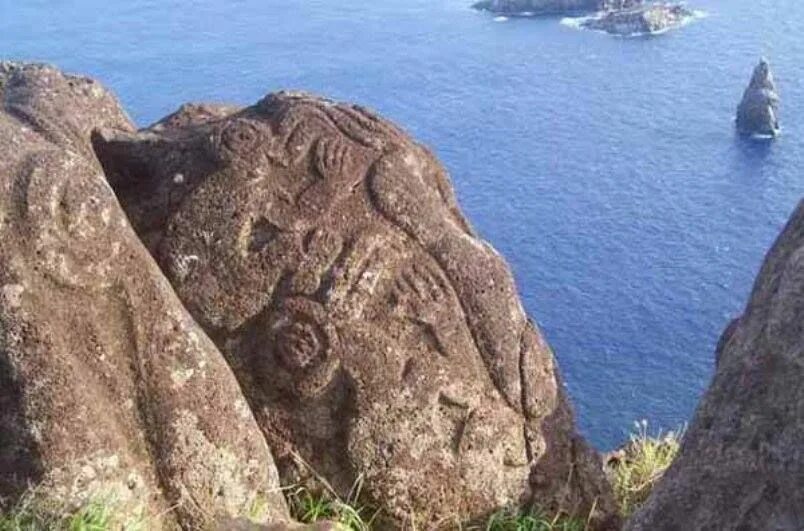 Ancient island. Рапа-Нуи остров. Древние ножи острова Пасхи.