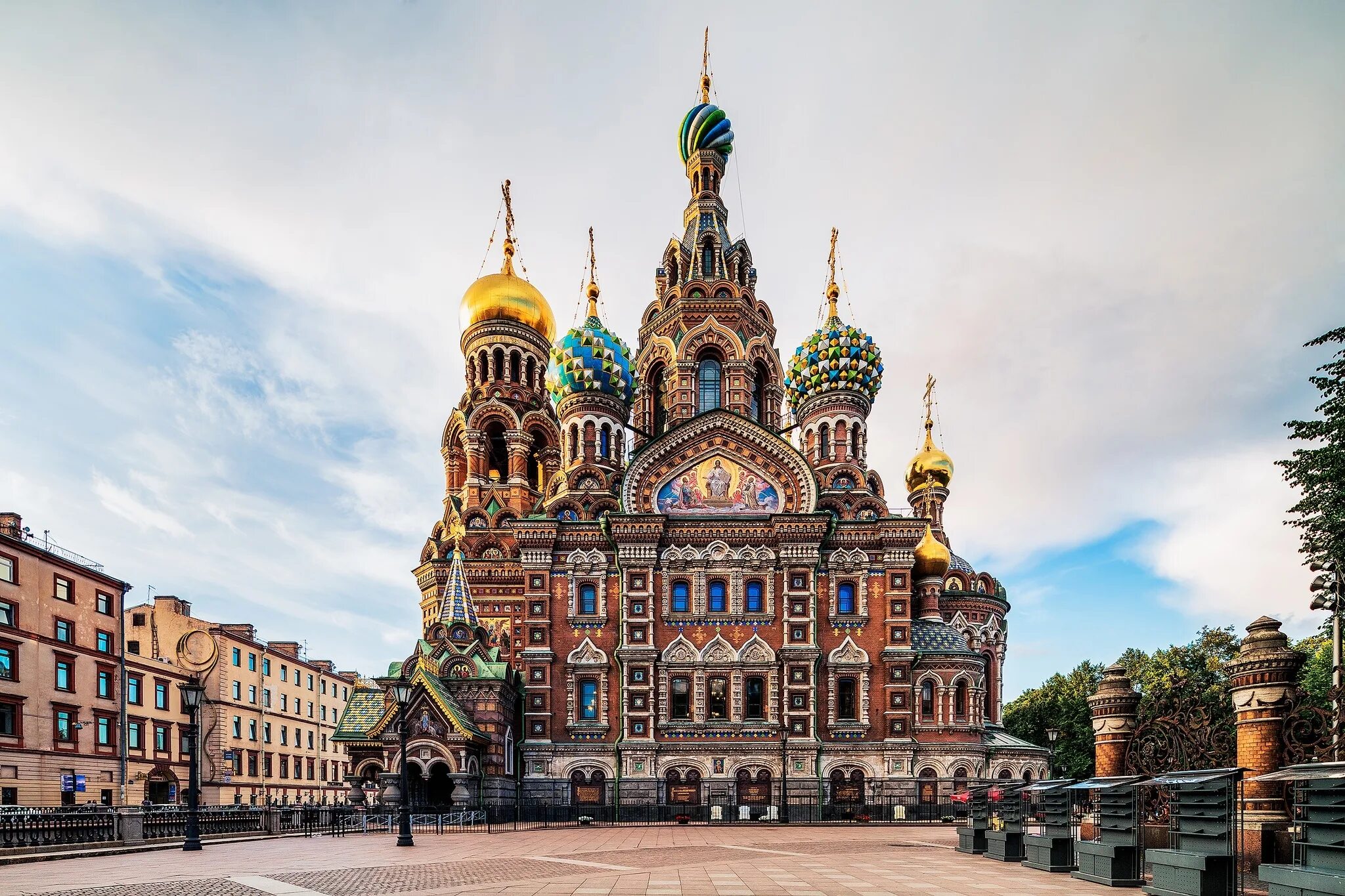 Спас на крови сколько лет. Храм Спаса-на-крови Санкт-Петербург. Петербург храм Спаса на крови. Храм Воскресения Христова в Петербурге (спас-на-крови). Храм Воскресения Христова на крови (храм Спаса на крови).