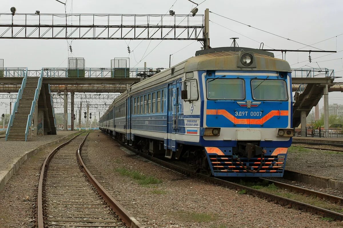 электропоезд шахты. электричка лихая ростов. эт2р-912. электропоезд лихая ростов. эп20 020.