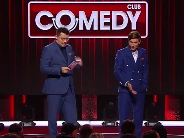 Илай камеди клаб. Comedy Club персонажи. Comedy Club заставка. Харламов Гарик камеди клаб гости.