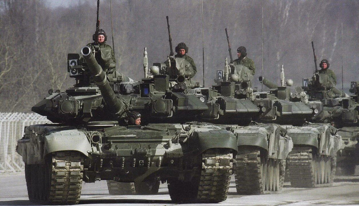 Танковые войска входят. Колонна т-72. Сухопутные войска РФ танковые войска. Колонна танков т 90. Танковые войска Вооруженных сил Российской Федерации.