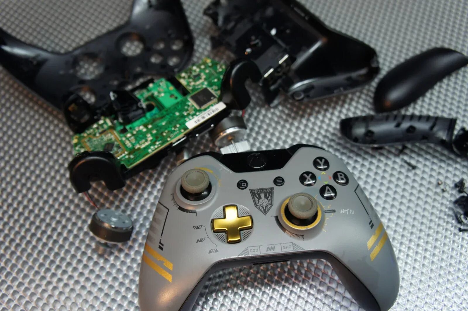 Неисправности приставок. Приставки Xbox one, Xbox 360, ps3, ps4. Xbox 360 Gamepad Repair. Разбор джойстика Xbox 360. Геймпад Xbox 360 и ps3.