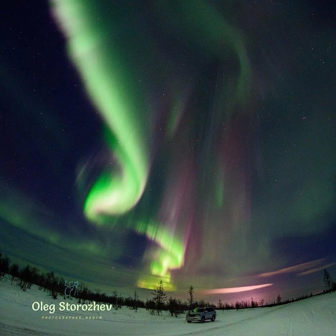 Ветер вызывающий полярное сияние. Солнечный ветер и северное сияние. Солнечный ветер полярное сияние. Полярные сияния возникают в верхних слоях атмосферы. Редкие природные явления.