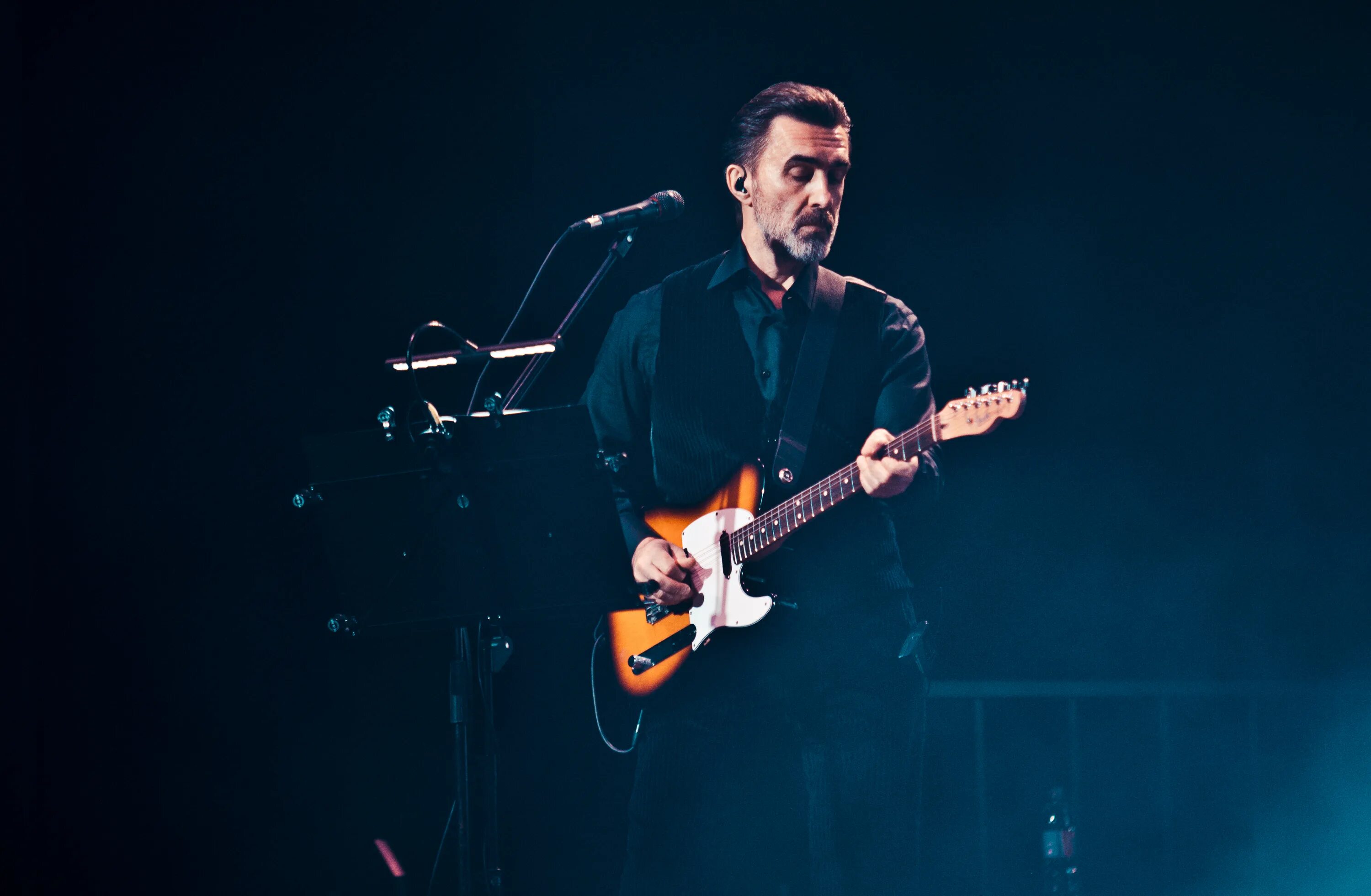 наутилус помпилиус вокалист. вячеслав бутусов в молодости. вячеслав бутусов. вячеслав тусов. бутусов 2020.