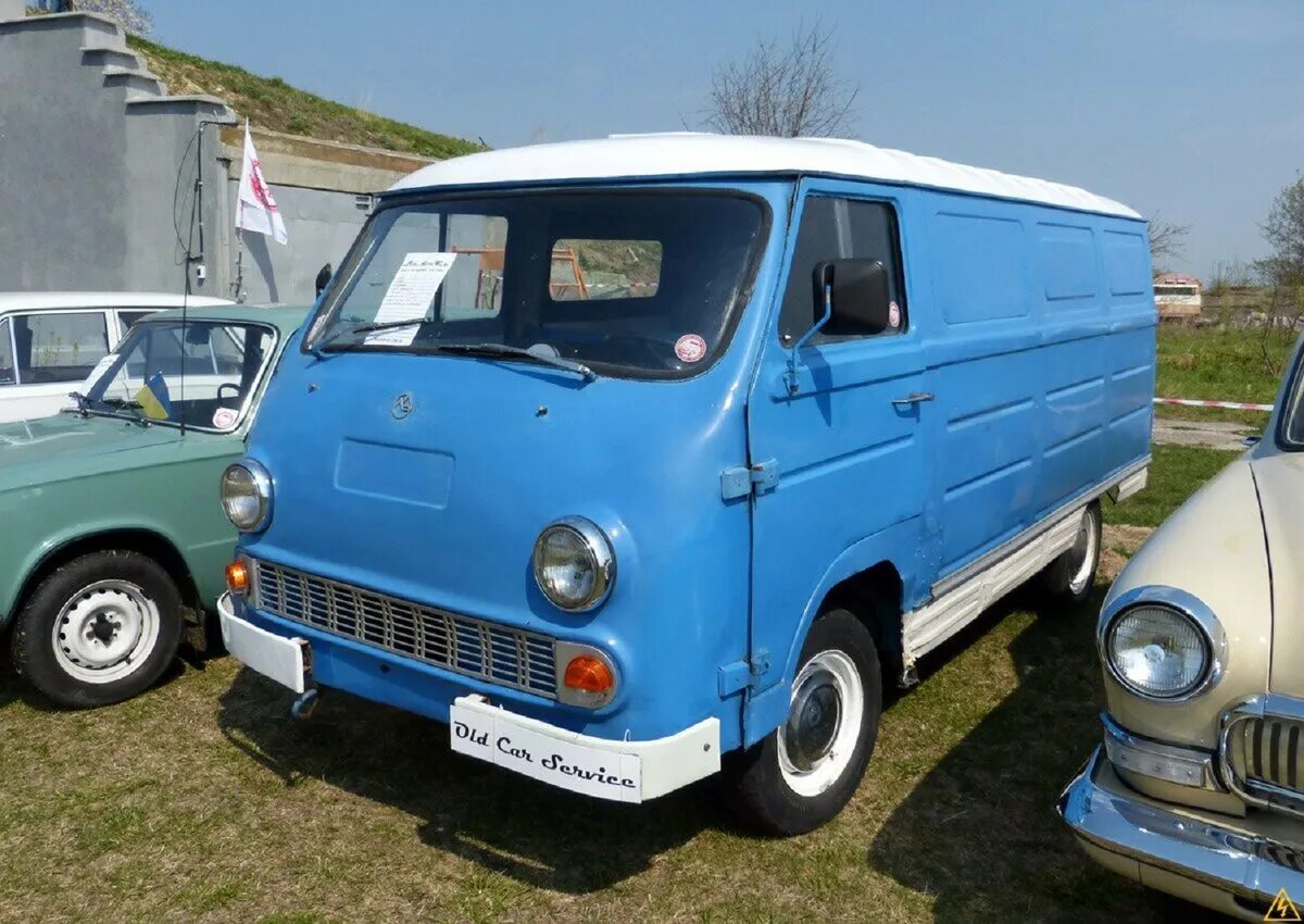 Автомобиль ераз 762. Ераз-762. Машина ераз. Раф-977 и ераз-762. Раф ераз 762.
