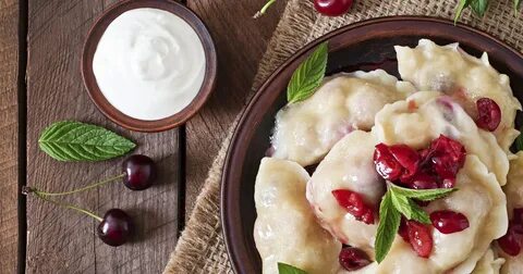 Вкусное тесто для вареников с вишней