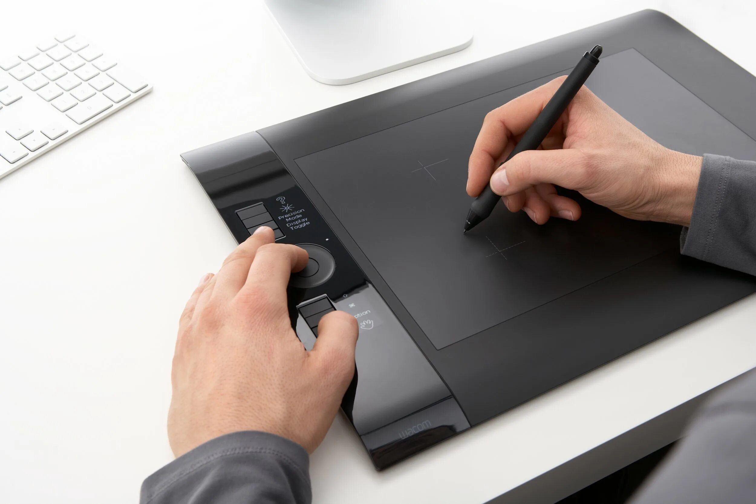 Wacom сайт. Wacom Intuos 4. Графический планшет Wacom intuos4 l. Графический планшет Wacom Intuos. Графический планшет Wacom Intuos 4 large.